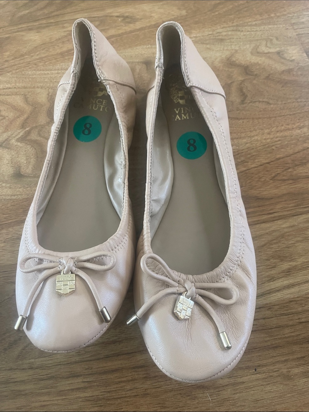 Vince Camuto Soft Blush Beige Leather Ballet Flats with Bow Brand New never worn